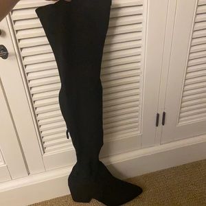 BLACK THIGH HIGH BOOTS